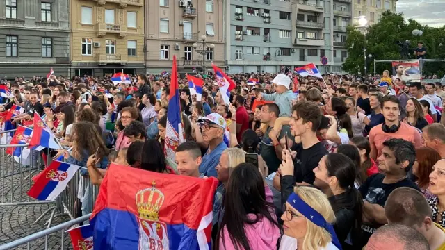 Navijači ispred Skupštine Beograda