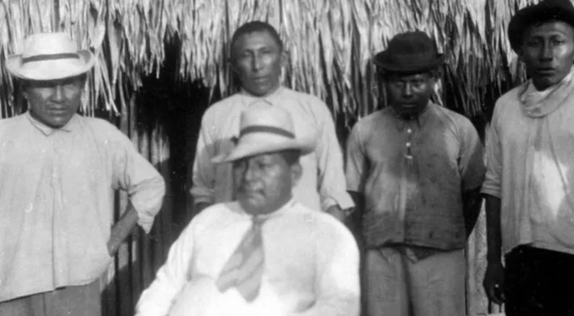 Nele Kantule (tengah) adalah salah satu arsitek utama revolusi yang terjadi di Panama pada awal abad ke-20.
