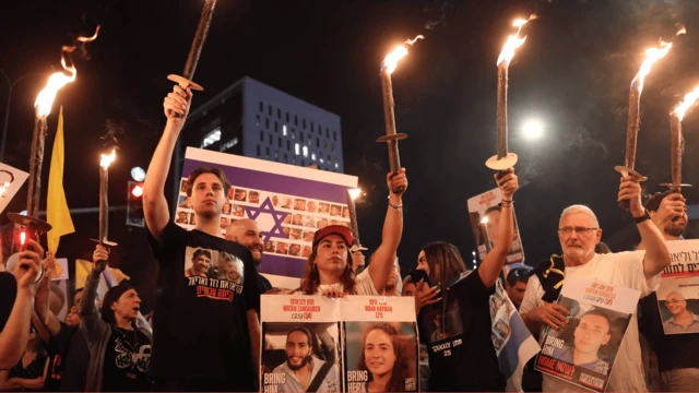 İsrailli rehinelerin aileleri eylem yapıyor.