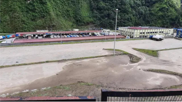 तातोपानी सुख्खा बन्दरगाह