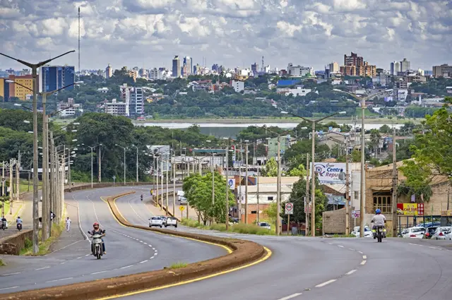 Encarnación, la capital del Departamento de Itapúa, en Paraguay