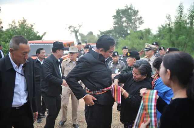 ผูกผ้าขาวม้า