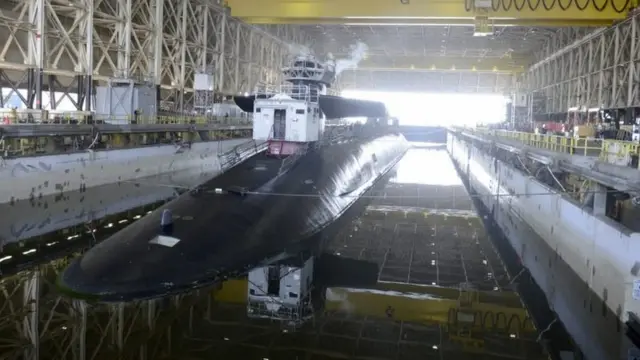 USS Tennessee (SSBN-734)