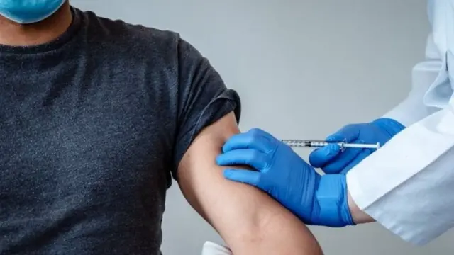 कोरोना, लस