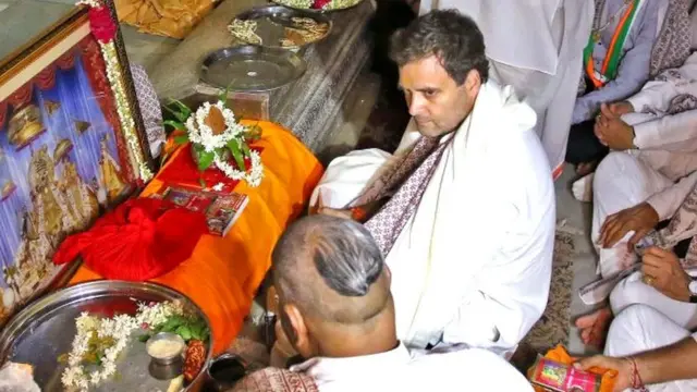 જયપુરના ગોંવિંદ મંદિરમાં પૂજા કરતા રાહુલ ગાંધી