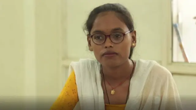 કોલેજના છેલ્લા વર્ષમાં અભ્યાસ કરતા પલ્લવી મોબાઈલ રિપૅરકામ શીખ્યા પછી પોતાની શોપ શરૂ કરવા માગે છે