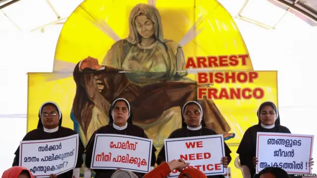 ਸਤੰਬਰ ਵਿੱਚ ਬਿਸ਼ਪ ਫਰੈਂਕੋ ਮੁਲੱਕਲ ਦੀ ਗ੍ਰਿਫਤਾਰੀ ਲਈ ਕੇਰਲ ਹਾਈ ਕੋਰਟ ਦੇ ਬਾਹਰ ਇੱਕ ਮੁਜ਼ਾਹਰੇ ਦੌਰਾਨ ਕੁਝ ਨਨਜ਼