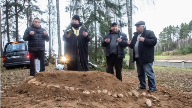 мигрант похороны