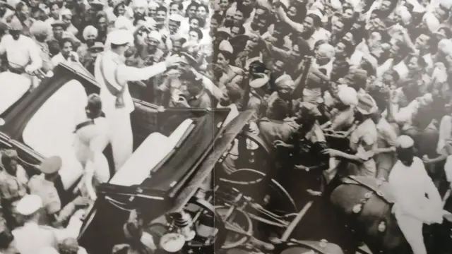 बग्घी पर माउंटबेटन