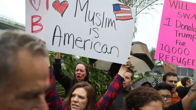 امریکا کې د ټرمپ اسلام ضد څرګندونو پروړاندې لاریونونه