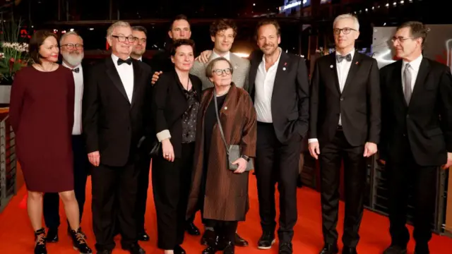 Знімальна група "Гарета Джонса"