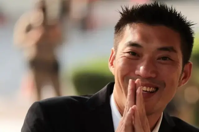 ธนาธร จึงรุ่งเรืองกิจ