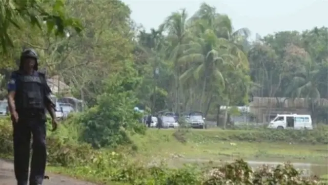মৌলভিবাজারে জঙ্গি আস্তানা সন্দেহে দুটি বাড়িতে অভিযান চালানো হয়