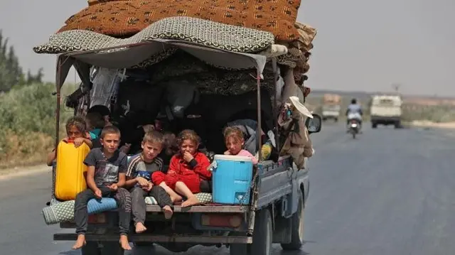 İdlib'den kaçan siviller