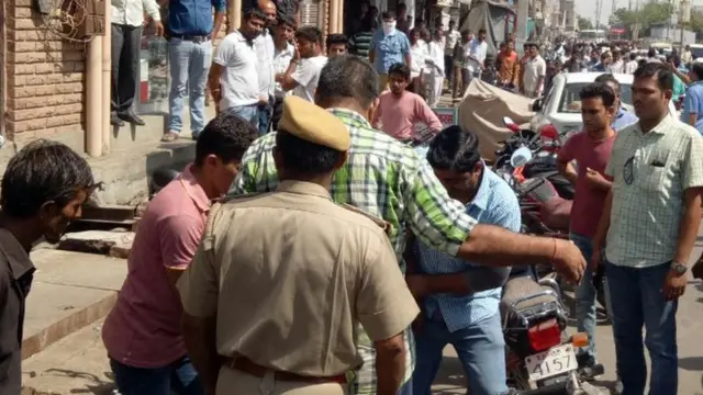 हिंदू मुस्लिम जोड़े की पिटाई