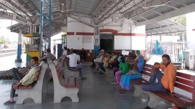 உறங்கிய ரயில்வே ஊழியர், ஸ்தம்பித்து நின்ற ரயில்கள்: அச்சம் பரவிய நிமிடங்கள்