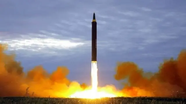 ''வட கொரிய தலைவர் கிம் நம்மை நெருங்கிக்கொண்டிருக்கிறார்''