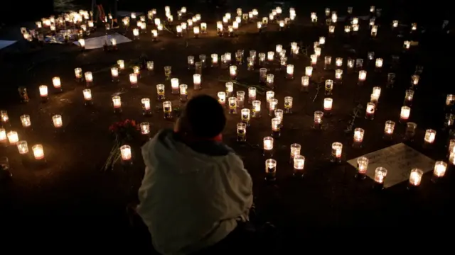 Vigilia por las víctimas del albergue
