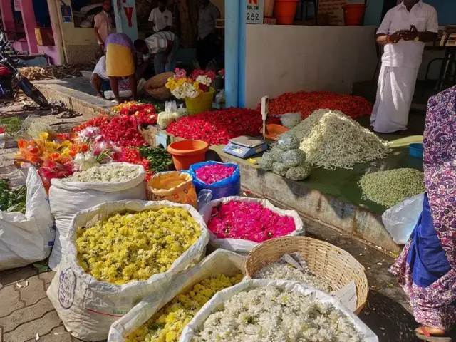 மாட்டுத்தாவணி பூ மார்க்கெட்