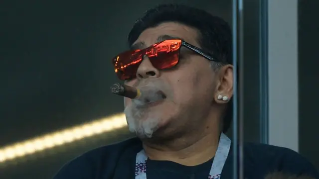 Maradona yatanze ikiganiro kuri televiziyo ya Argentine amenyesha ko yaguye mu ruhombo