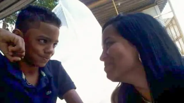 Guilherme com a mãe, Joyce da Silva dos Santos