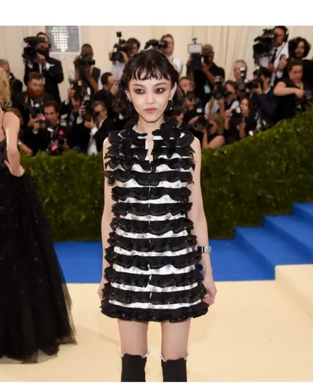 モデルで女優の福島リラさん。