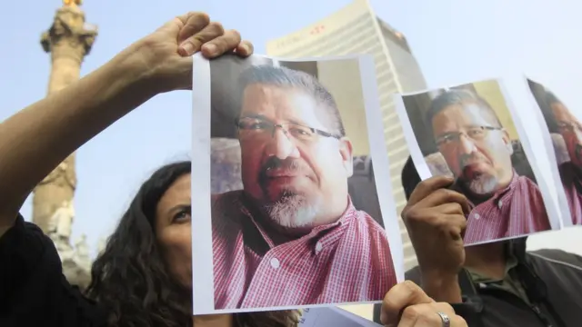 Meksiko, Javier, jurnalis