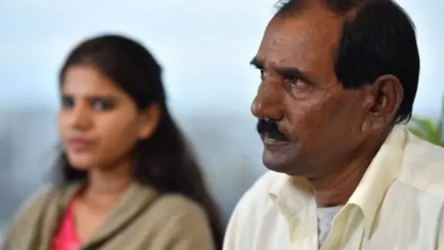 ஆசியா பீபி விடுதலை செய்யப்பட்ட பின்னர், அவரது கணவர் வெளிநாடுகளில் தஞ்ச கோரிக்கை விடுத்தார்.