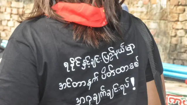 ရခိုင်နဲ့ချင်းမှာ တစ်နှစ်ကျော်ကြာ အင်တာနက်ဖြတ်တောက်ခံရတာဟာ ကမ္ဘာပေါ်မှာ အရှည်ကြာဆုံးအင်တာနက်ဖြတ်တောက်ခံရမှုလည်း ဖြစ်ပါတယ်။