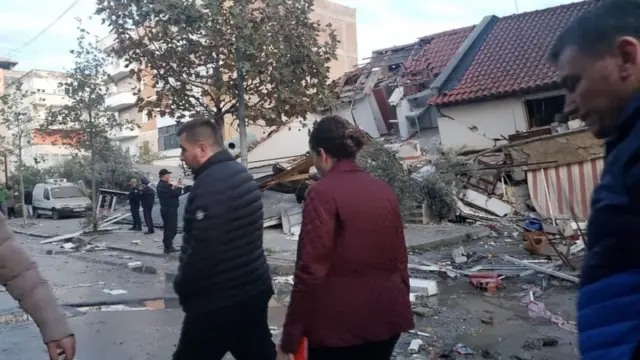Sismo en Albania