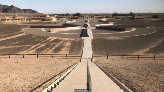 इस्टेल, फ़ेलिशिया ली