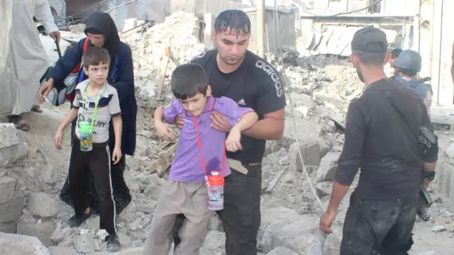 مدنيون في مناطق القتال