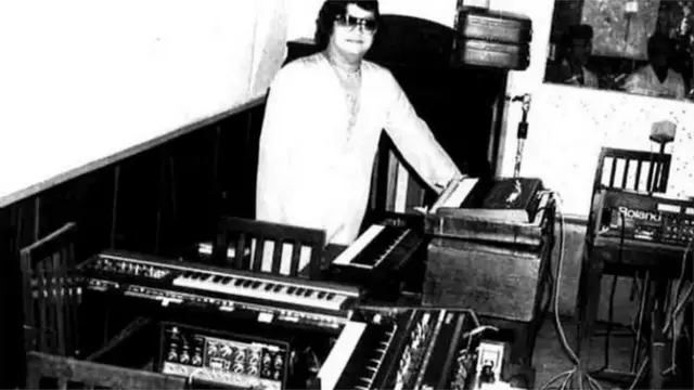 સ્ટુડિયોમાં બપ્પી લાહિરી