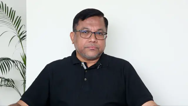 নর্থ সাউথ বিশ্ববিদ্যালযয়ের সাউথ এশিয়ান ইনস্টিটিউট অফ পলিসি এন্ড গভর্নেন্সের পরিচালক অধ্যাপক তৌফিক এম হক