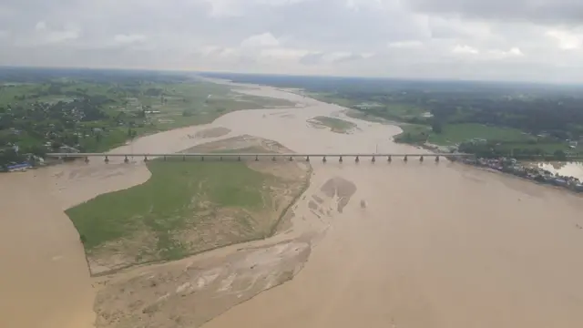 बाढीको वितण्डा