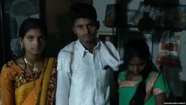 ਪਤੀ ਸਾਈਨਾਥ ਨਾਲ ਰਾਜਸ਼੍ਰੀ ਅਤੇ ਧੁਰਪਤਾ ਸ਼ਿਰਗਿਰੇ