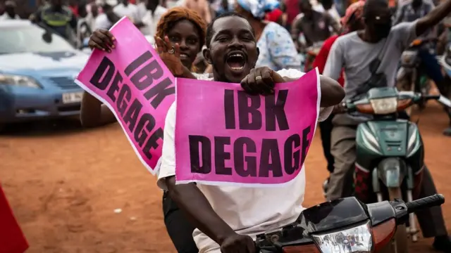 Le coup d'Etat intervient dans un contexte politique déjà trouble