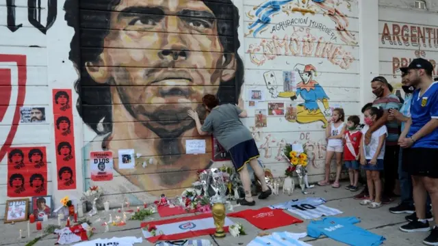 Torcedoresblaze aposta play storeDiego Maradona fora do estádio Diego Maradona, sede do Argentinos Juniors.