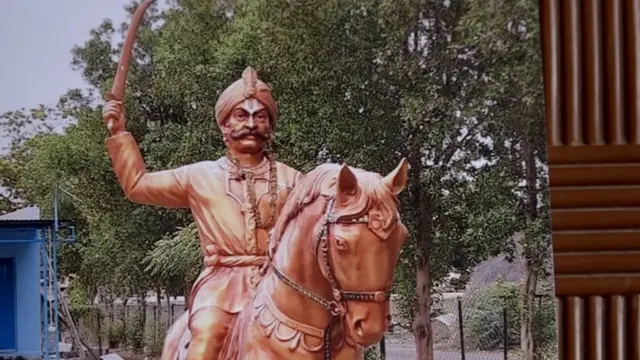 ఉయ్యాలవాడ నరసింహారెడ్డి విగ్రహం