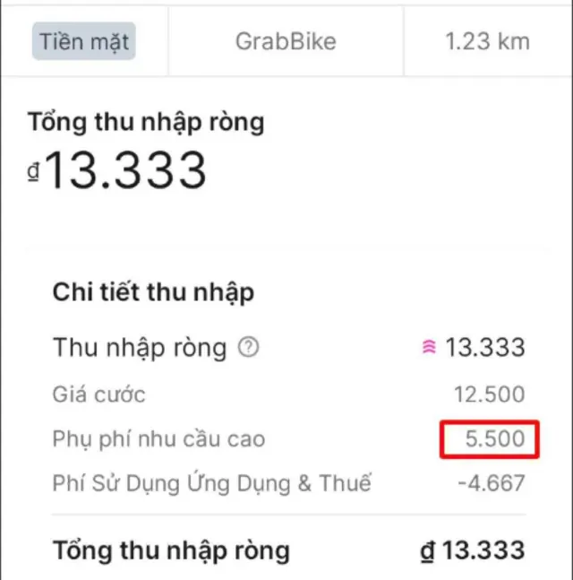 Phí nhu cầu cao hiện trên ứng dụng của tài xế