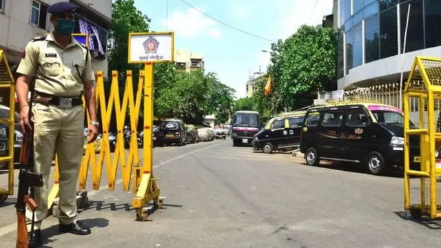 लॉकडाऊन