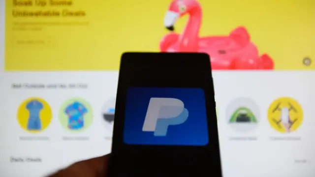 বেশিরভাগ ফ্রিল্যান্সিং সাইটের অর্থ লেনদেন হয় পেপাল সার্ভিসের মাধ্যমে।