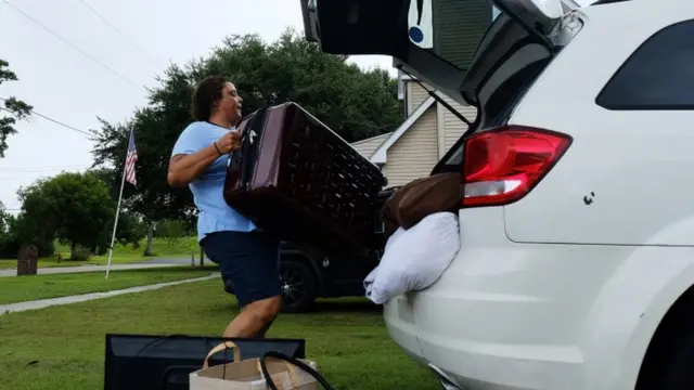 العاصفة باري