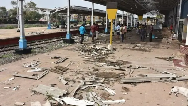 கஜ புயலில் 33 நபர்கள் உயிரிழப்பு: முதல்வர் பழனிச்சாமி