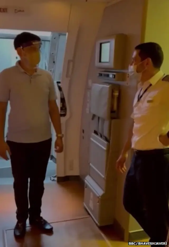 मुंबई टू दुबई