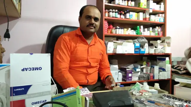 राजवडी गावचे सरपंच डॉ. मिलिंद कुंभार