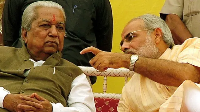 2001ના ભૂકંપ બાદ ગુજરાતના મુખ્ય મંત્રીનું પદ કેશુભાઈ પટેલ પાસેથી લઈને નરેન્દ્ર મોદીને સોંપી દેવામાં આવ્યું