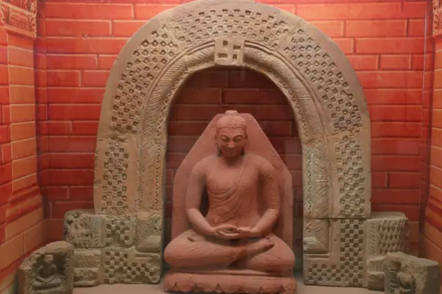 તથાગત બુદ્ધના અસ્થિઓ ગુજરાતમાંથી કેવી રીતે મળ્યા, જે શ્રીલંકા મોકલાયા તેની પાછળ શું છે રહસ્ય? વડોદરા સયાજીરાવ યુનિવર્સિટી