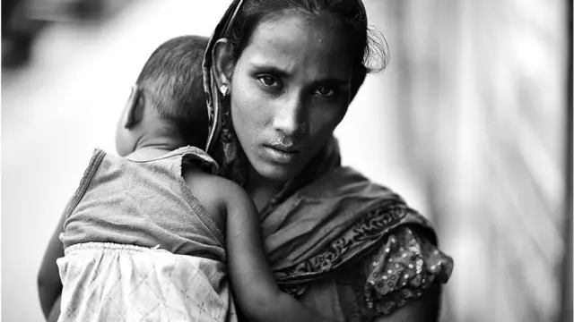 মা ও শিশু।