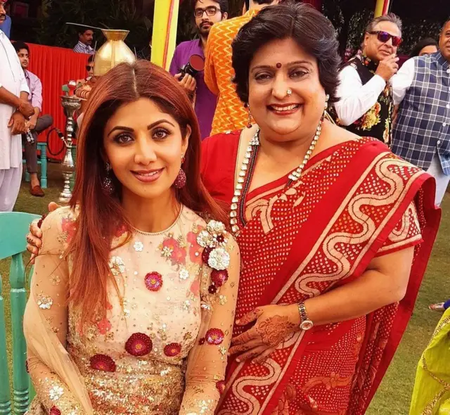 શિલ્પા શેટ્ટી સાથે વીણા નાગડા